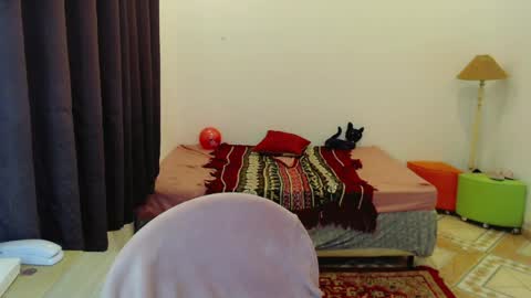 Sophie Fantasys online show from 04-24-26, 09:17