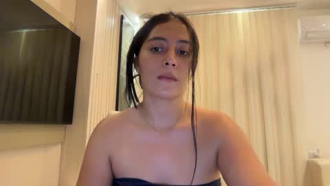Sophie online show from 05-28-26, 04:10