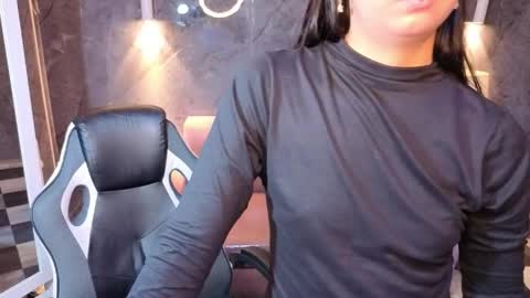 sophie_jones_b online show from 04-10-26, 12:21