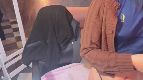 sophie_jones_b online show from 04-14-26, 12:33