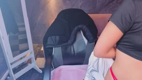 sophie_jones_b online show from 04-22-26, 12:39