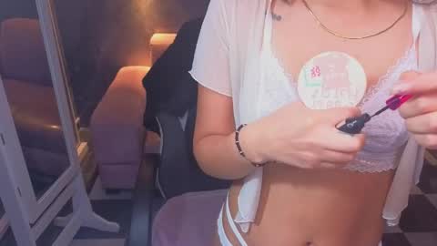 sophie_jones_b online show from 04-28-26, 12:43