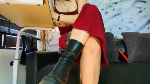 Sophie online show from 02-07-26, 01:26