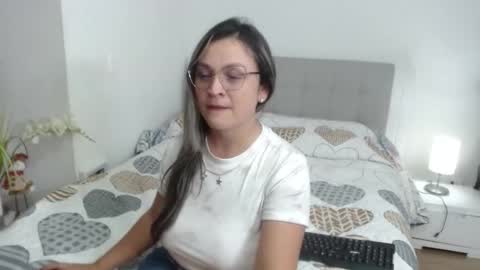Snapshot of sophie_lopez1 chatting on 11-29-25, 03:09 Sofa online show from 11-29-25, 03:09