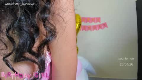 Sophie online show from 04-23-26, 01:13