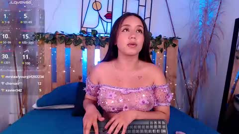 sophie_moon24 online show from 12-12-24, 08:21