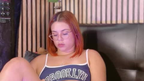 Snapshot of sophie_new25 chatting on 10-30-25, 05:13 sophie_new25 online show from 10-30-25, 05:13