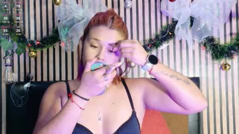Snapshot of sophie_new25 chatting on 11-22-25, 01:43 sophie_new25 online show from 11-22-25, 01:43