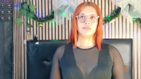 Snapshot of sophie_new25 chatting on 11-30-25, 12:53 sophie_new25 online show from 11-30-25, 12:53