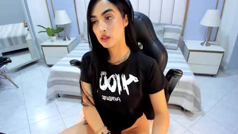 Sophi online show from 02-21-26, 12:28