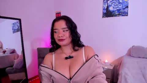 Snapshot of sophie_t_ chatting on 06-11-26, 11:52 Sofia online show from 06-11-26, 11:52