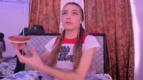 Sophie online show from 06-23-26, 05:11