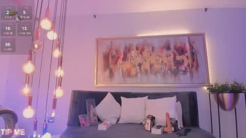 Sophie online show from 10-15-25, 12:00