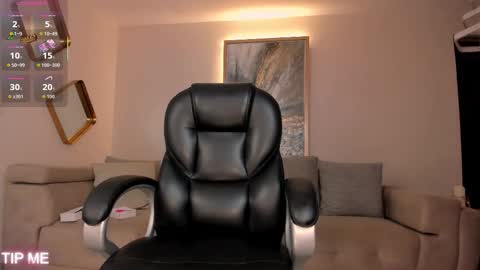 Sophie online show from 01-15-26, 01:10