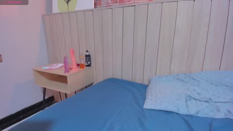 Sophie online show from 01-25-25, 03:09