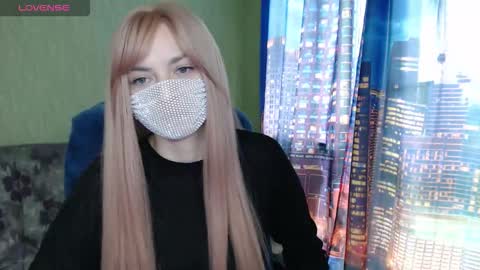 Sophie online show from 03-11-26, 08:53