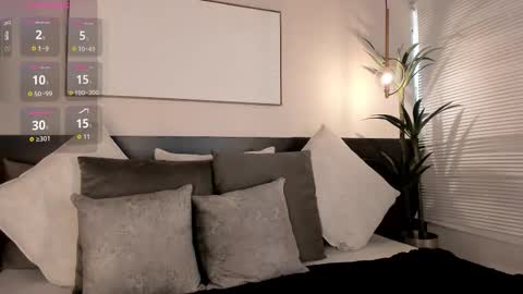 Snapshot of sophieblake1 chatting on 10-28-25, 08:55 online show from 10-28-25, 08:55