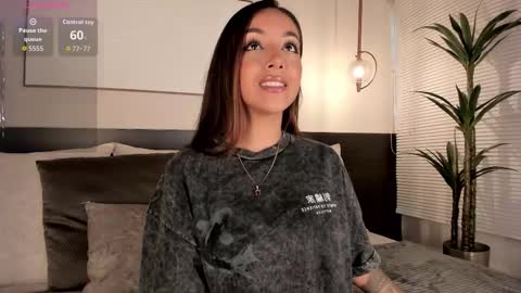 Snapshot of sophieblake1 chatting on 11-16-25, 08:14 online show from 11-16-25, 08:14