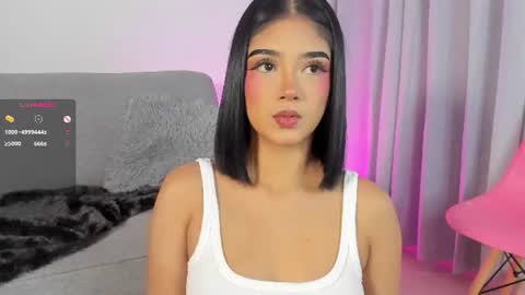 Snapshot of sophiecb chatting on 06-12-26, 03:00 sophie online show from 06-12-26, 03:00