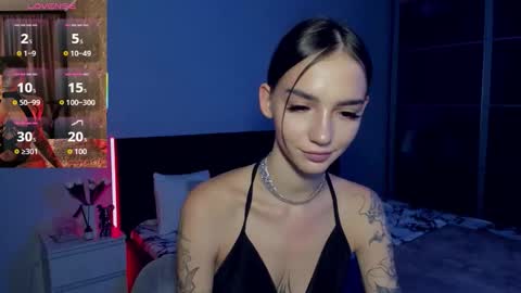 Sophie online show from 11-08-25, 01:06
