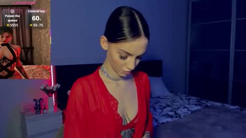 Sophie online show from 11-30-25, 11:47
