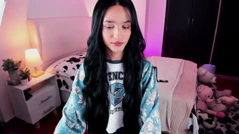 Snapshot of sophiecornett chatting on 02-01-25, 07:55    online show from 02-01-25, 07:55