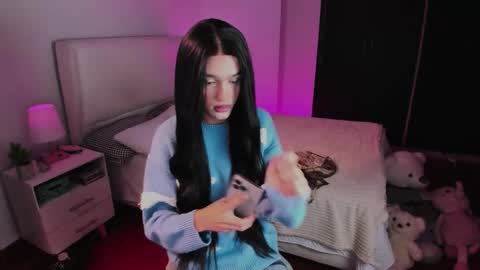 Snapshot of sophiecornett chatting on 09-24-25, 01:20    online show from 09-24-25, 01:20