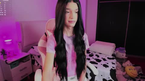 Snapshot of sophiecornett chatting on 10-31-25, 03:13    online show from 10-31-25, 03:13