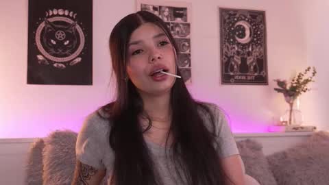 Sophiee  online show from 09-08-25, 07:02