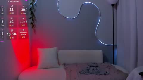 Sophie online show from 01-06-26, 09:07