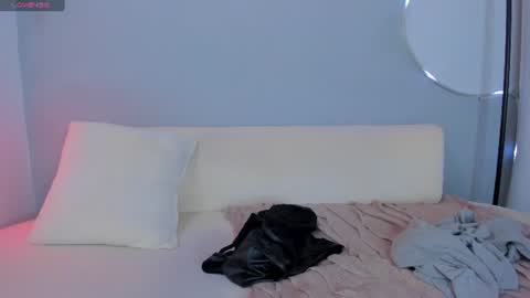 Sophie online show from 07-25-26, 11:13