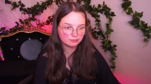sophieedreams online show from 10-28-25, 02:42