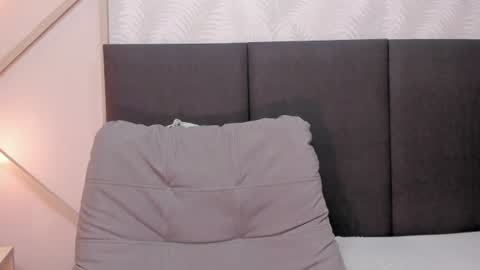 Snapshot of sophieharris__ chatting on 07-25-26, 06:38 sophieharris__ online show from 07-25-26, 06:38