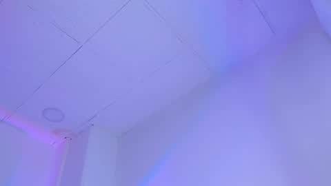 Snapshot of sophiehill_gh chatting on 12-12-24, 12:27 SOPH  online show from 12-12-24, 12:27