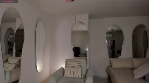 Snapshot of sophiehouston_ chatting on 06-25-26, 02:44 Sophie Houston online show from 06-25-26, 02:44