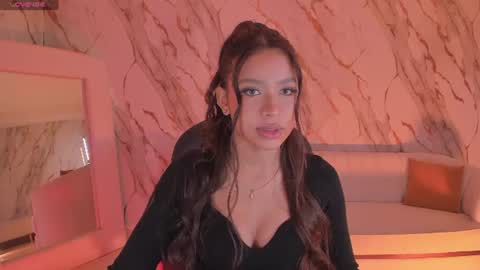 Snapshot of sophiehouston_ chatting on 07-28-26, 01:56 Sophie Houston online show from 07-28-26, 01:56