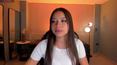 Snapshot of sophiehouston_ chatting on 07-31-26, 03:17 Sophie Houston online show from 07-31-26, 03:17