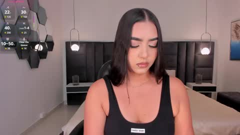 Sophie online show from 05-20-26, 04:18