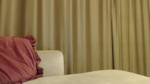 sophieluxe online show from 04-27-26, 10:30