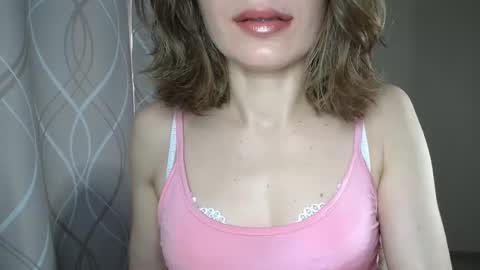 Sophiemisss online show from 12-15-25, 09:02