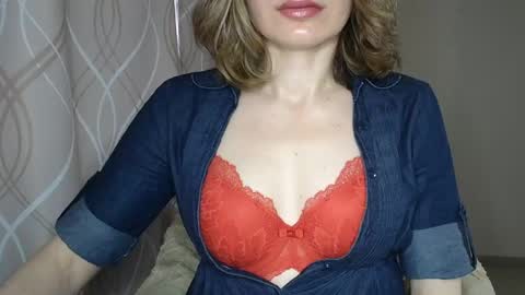 Sophiemisss online show from 04-27-26, 06:11