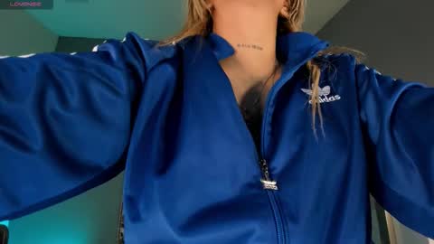 Sophie  Palmer online show from 10-30-25, 11:00