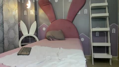 SOPHIE online show from 05-05-26, 12:51
