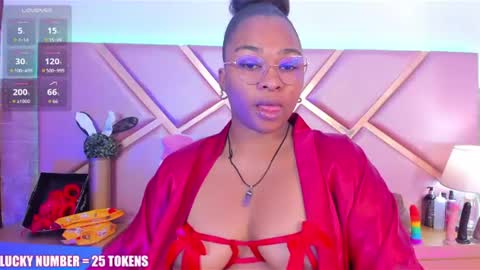 Sophie online show from 07-29-26, 12:03