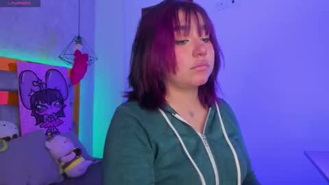   Sophie  online show from 12-19-25, 06:37