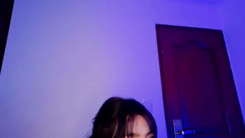   Sophie  online show from 05-29-26, 07:01