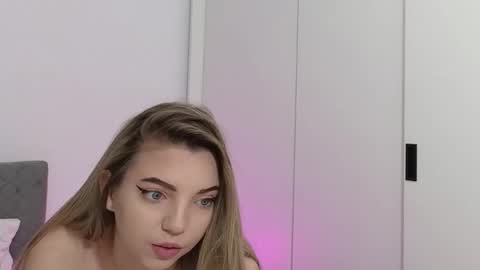 SophieWild online show from 02-04-26, 05:35