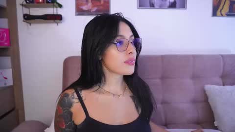 Sophiie online show from 12-13-25, 09:09