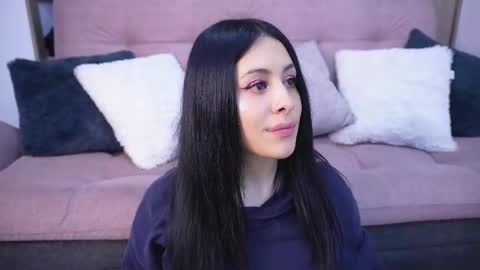 Snapshot of sophiiecums chatting on 02-14-26, 05:04 Sophiie online show from 02-14-26, 05:04