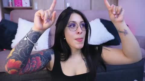 Snapshot of sophiiecums chatting on 02-21-26, 03:29 Sophiie online show from 02-21-26, 03:29